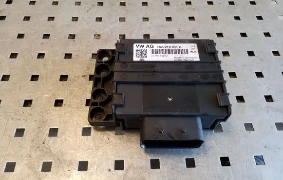 Volkswagen Golf VI Other control units/modules 3AA919041A