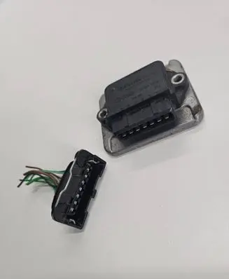 Audi 80 90 B3 Ignition amplifier control unit 191905351B