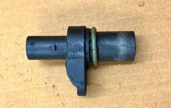 BMW 1 E81 E87 Camshaft position sensor 7518628
