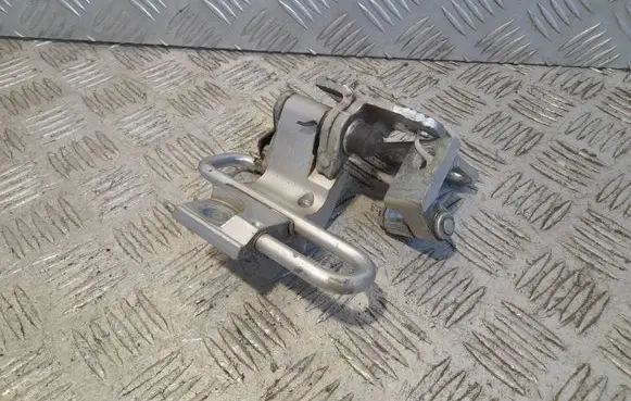 Volkswagen PASSAT CC Rear door upper hinge 1120037