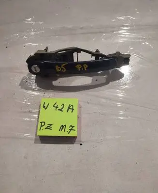 Volkswagen PASSAT B5 Front door exterior handle 89745646