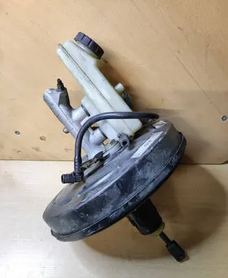 Renault Megane II Brake booster 8200157453 2D7Q1071
