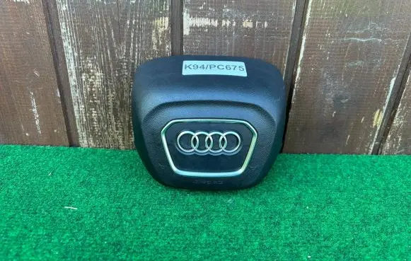 Audi A4 S4 B8 8K Steering wheel airbag cover 62670230