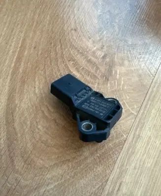 Volkswagen Golf V Air pressure sensor 03G906051E 0281002977 160611T120909F