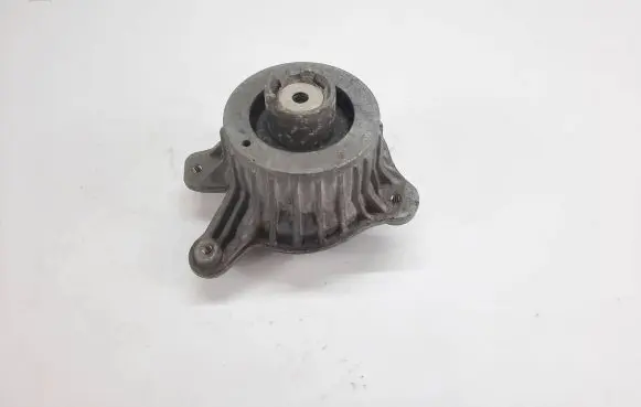 Mercedes-Benz E W213 Engine mount bracket A2132400500