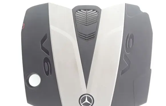 Mercedes-Benz CLS C218 X218 Engine cover (trim) A6420105867