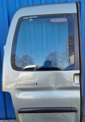 Peugeot Partner Front door