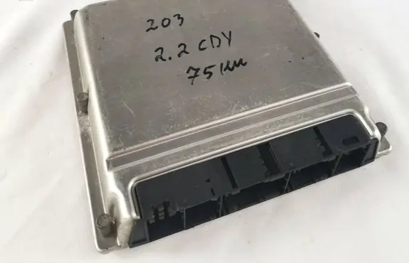 Mercedes-Benz C W203 Engine control unit/module A0001537179 28RTF173 0281011007