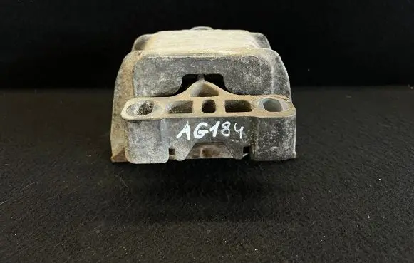 Audi A3 S3 8L Engine mount bracket