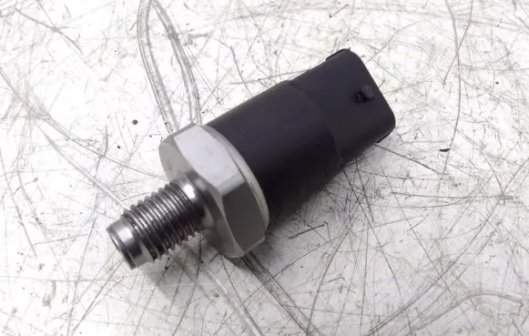 Fuel pressure sensor