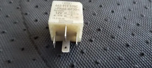 Volkswagen PASSAT B5.5 Other relay 443919578C 15.2100.00