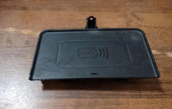 BMW 7 G11 G12 Wireless charging module 