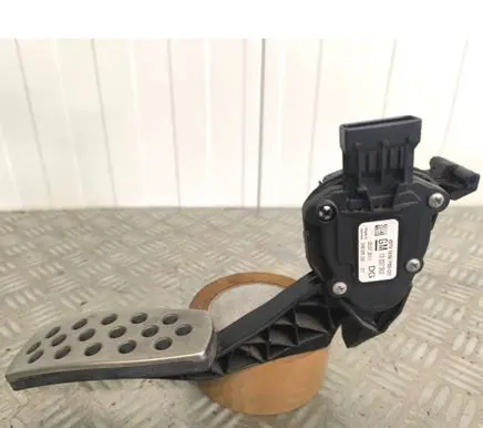 Opel Insignia A Accelerator throttle pedal 13237352 6PV00976500 25012011