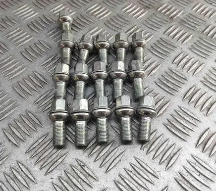 Nuts/bolts