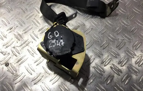 Ford Focus Rear seatbelt