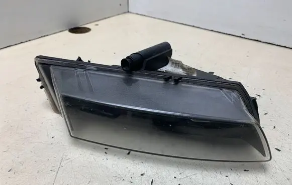 BMW 1 E81 E87 Front fog light 0305084002 LE06A147