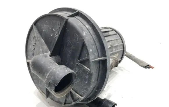 Audi A4 S4 B6 8E 8H Secondary air pump 8E0906613B