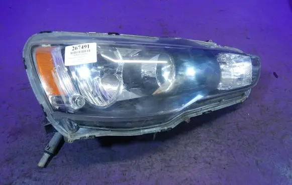 Mitsubishi Lancer VIII Headlight/headlamp
