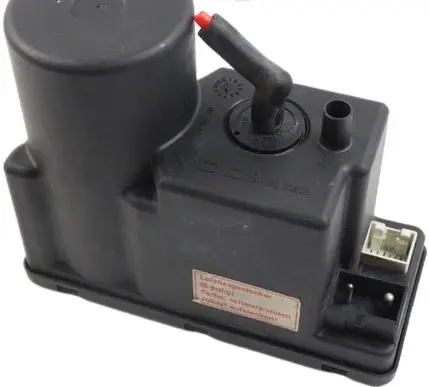 Audi A4 S4 B5 8D Central locking vacuum pump 4A0862257A