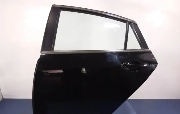 Mazda 6 Rear door