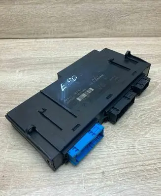 BMW 3 E90 E91 Comfort/convenience module 9228490 10681810