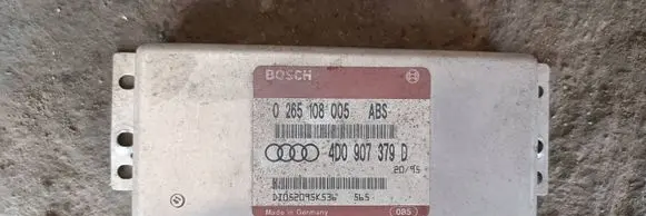 Audi A4 S4 B5 8D Engine control unit/module 4D0907379D 0265108005 DT052095K536