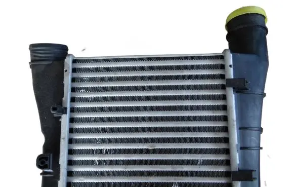 Audi A4 S4 B7 8E 8H Intercooler radiator 8E0145806T