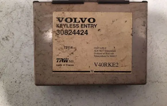 Volvo S40, V40 Door central lock control unit/module V40RKE2 30824424