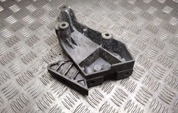 Volkswagen Golf V Engine mounting bracket 06F199207P