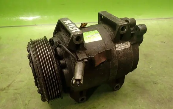 Volvo S60 Air conditioning (A/C) compressor (pump) 8684287