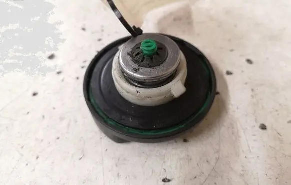 BMW 5 E60 E61 Fuel tank filler cap