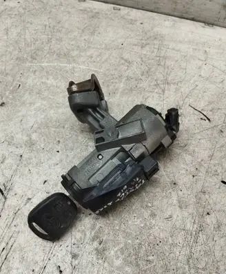 Toyota Corolla E120 E130 Ignition lock 45020024