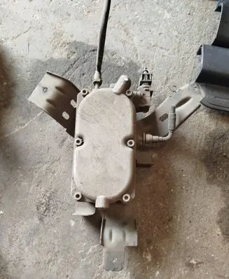 Opel Antara Fuel filter housing 