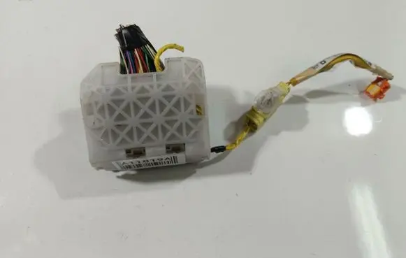 Toyota Avensis T270 Fuse box set 8267120360