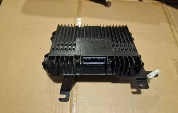 Audi A3 S3 8L Sound amplifier 8L0035223