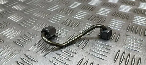 BMW 3 F30 F35 F31 Fuel injector supply line/pipe 