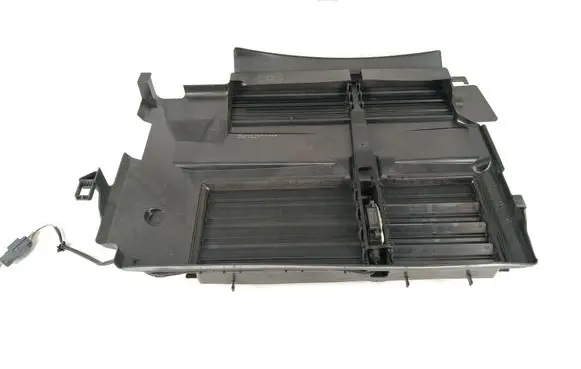 Ford Focus Intercooler air guide/duct channel BM518475CF