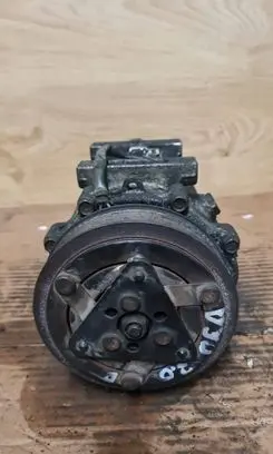 Volvo V50 Air conditioning (A/C) compressor (pump)