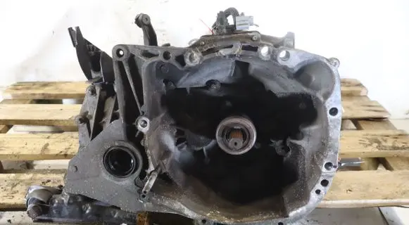 Dacia Logan II Manual 5 speed gearbox JH3360