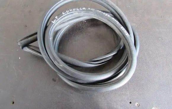 Toyota Corolla E210 E21 Rubber seal front coupe door window 