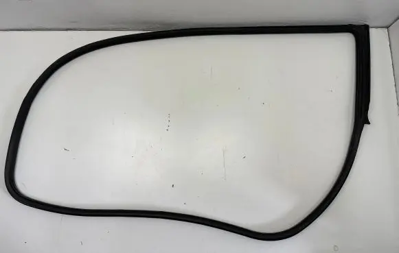 BMW 2 F22 F23 Front door rubber seal 7267911 153105 51767267911