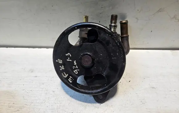 Mazda 323 F Power steering pump