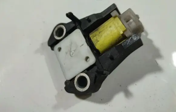 Toyota Yaris Airbag deployment crash/impact sensor 891730D020