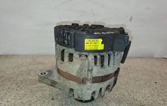 Hyundai ix35 Generator/alternator 2611067 373002A850