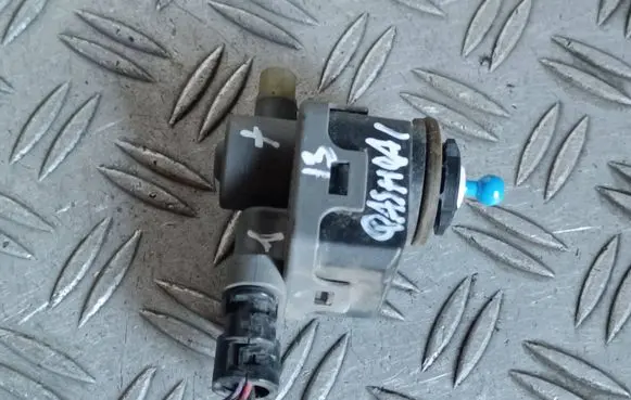 Nissan Qashqai+2 Headlight level adjustment motor 7700420737