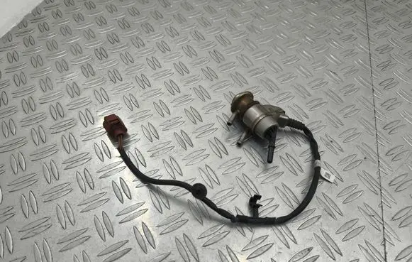 Seat Alhambra (Mk2) AdBlue injector 04L131113G
