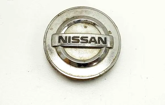 Nissan Juke I F15 R20 wheel hub/cap/trim 40343AU51A