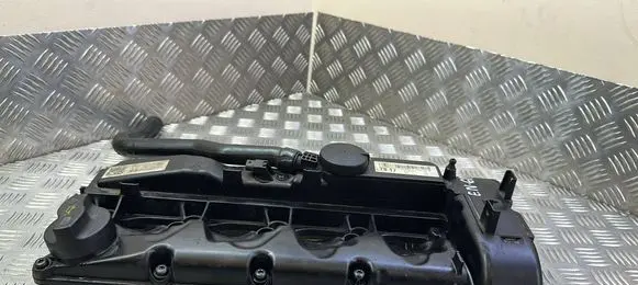 Mercedes-Benz E W212 Rocker cam cover A6510108918 A6510101282 A6510107817