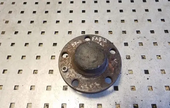 Skoda Fabia Mk2 (5J) Rear wheel hub