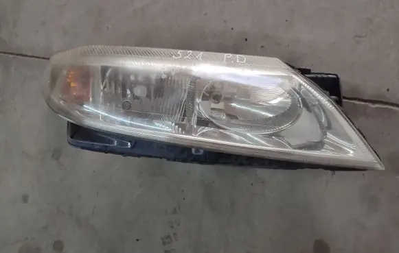 Renault Laguna II Headlight/headlamp 8200002847